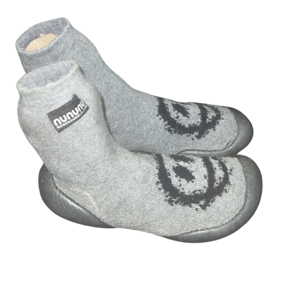 Authentic Nununu happy face sock slippers shoes Sz 10 Euro 28